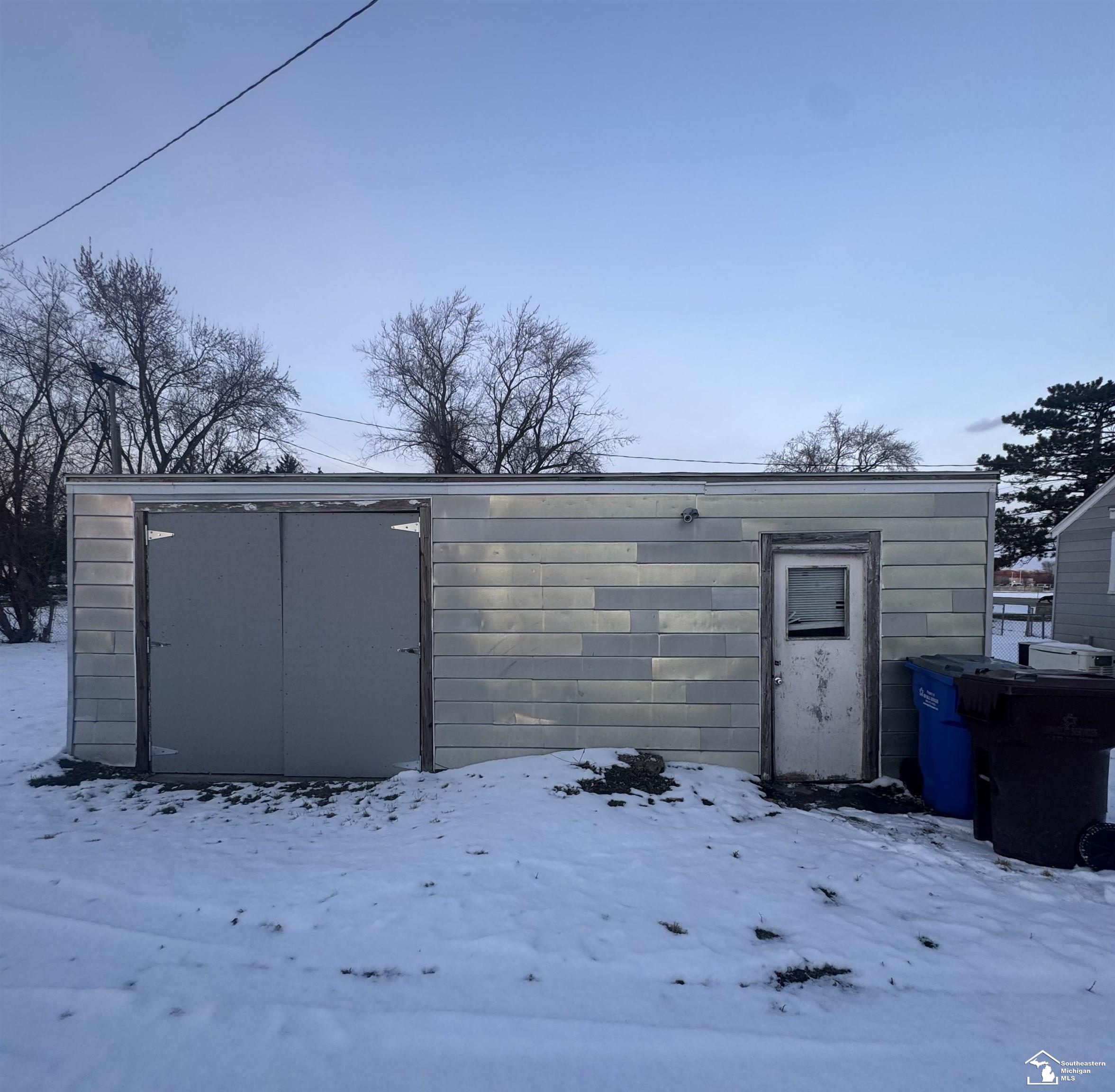 2509 N Telegraph Road