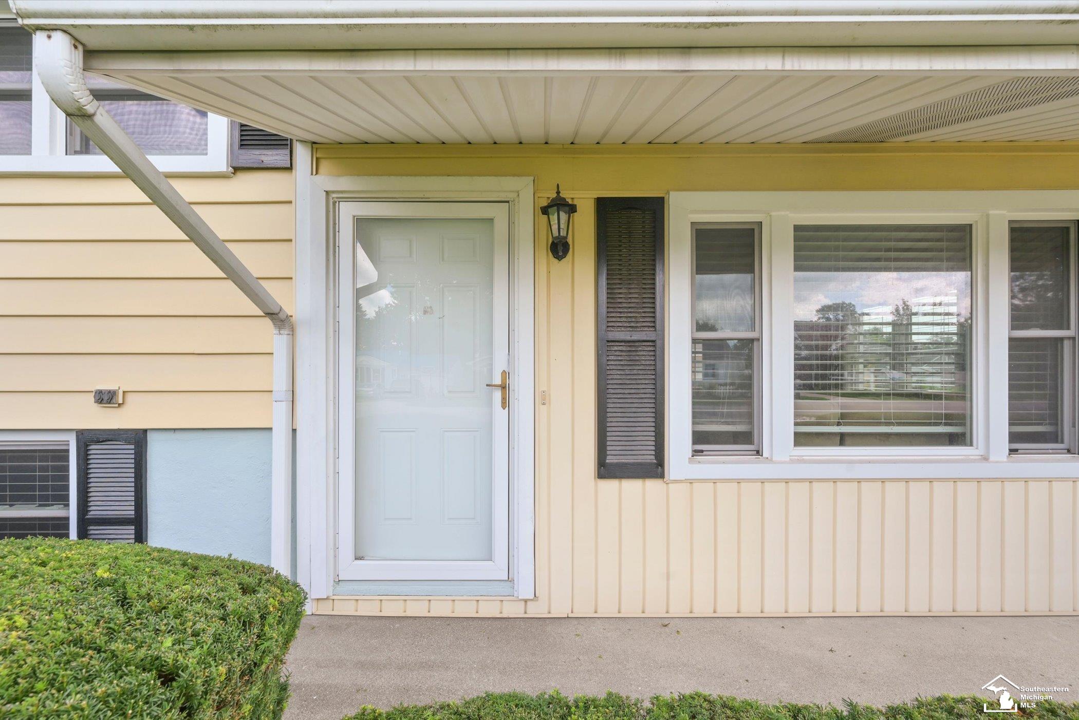 1960 Vivian Road