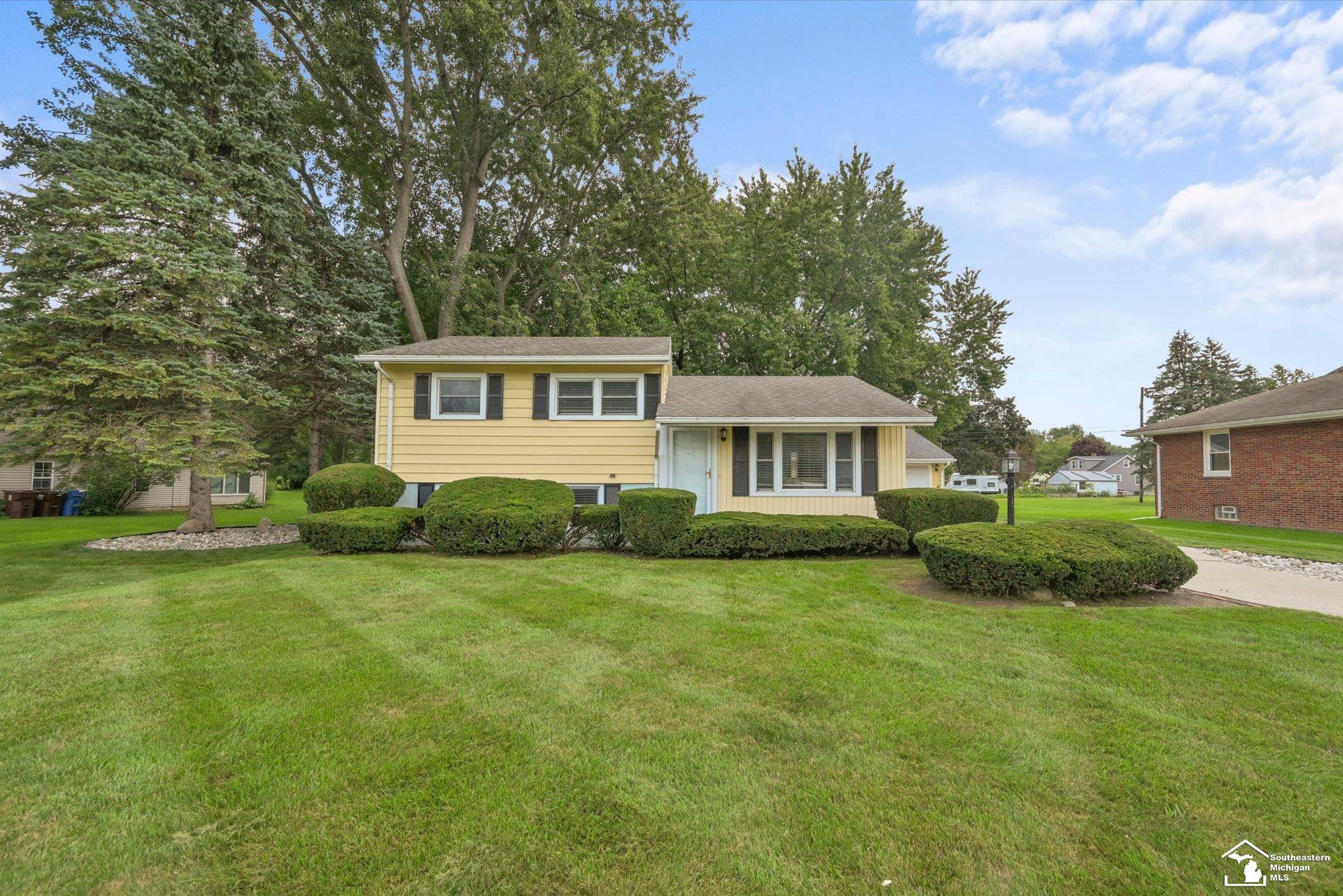 1960 Vivian Road