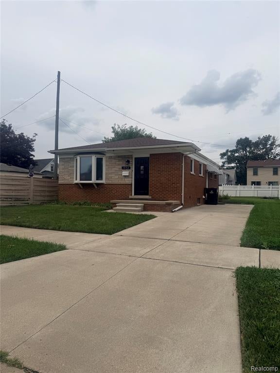 1092 Poplar Court