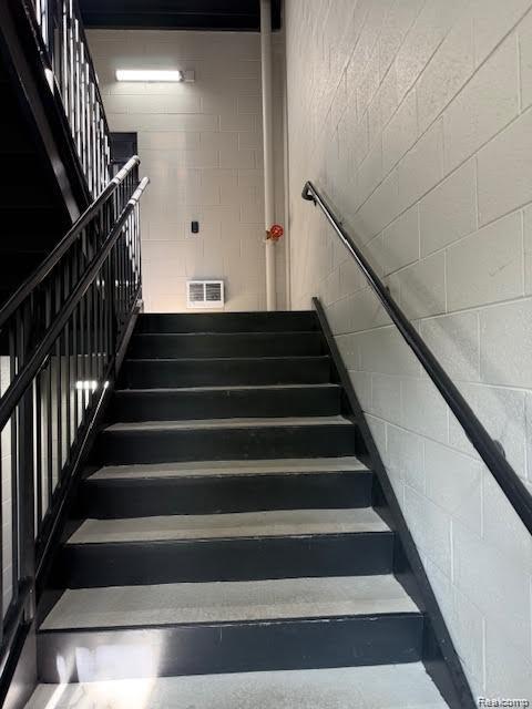 Rochester, Michigan 48307, United States, 1 Bedroom Bedrooms, ,1 BathroomBathrooms,Residential,Active,192821