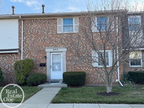 Photo of 953 Kirts Boulevard, Troy, MI 48084 (MLS # 50196271)