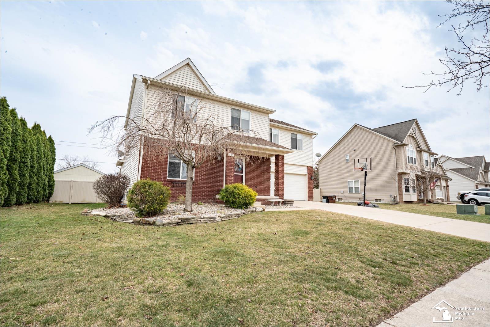 835 Golf Ridge Circle