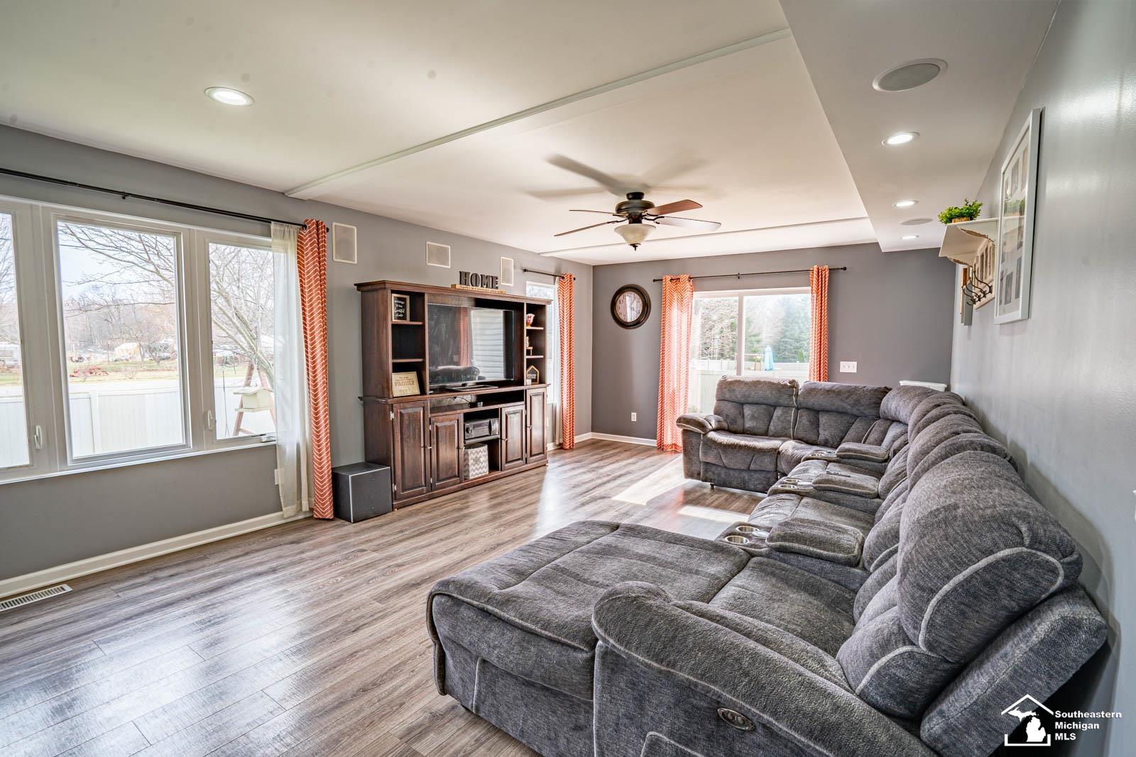 835 Golf Ridge Circle