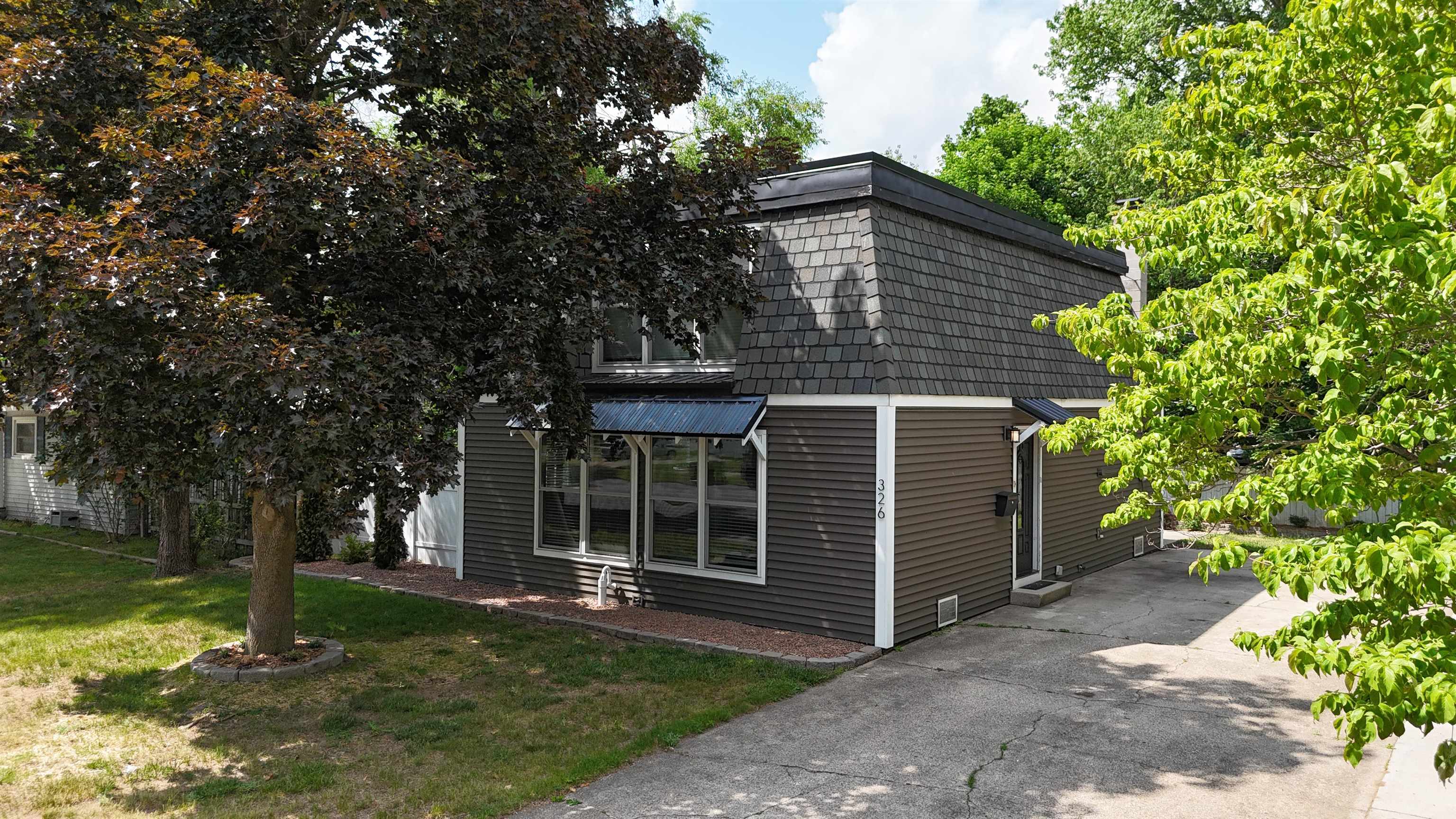326 John Street
