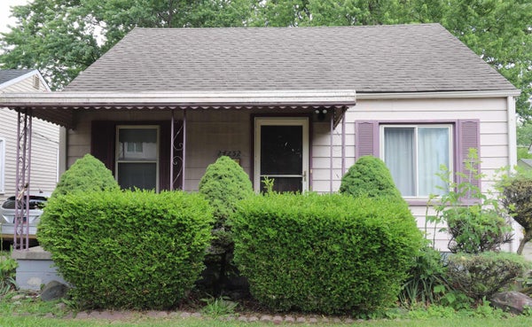 24252 TUSCANY AVE, EASTPOINTE, MI 48021 - Image 86aafb062bd765f8d518bbbf766b403d/1996753408