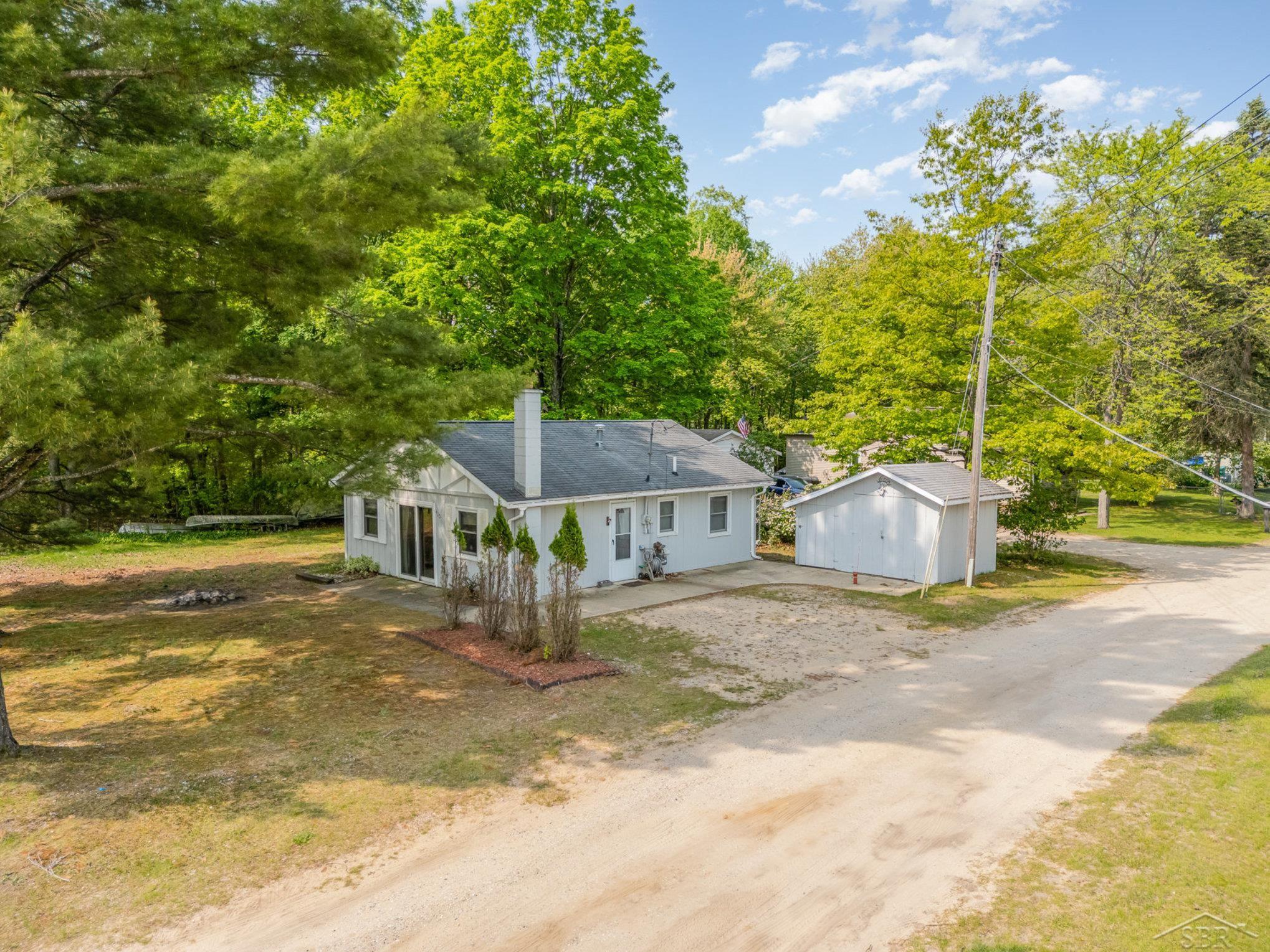 Cadillac, Michigan 49601, United States, 2 Bedrooms Bedrooms, ,1 BathroomBathrooms,Residential,Pending,192861