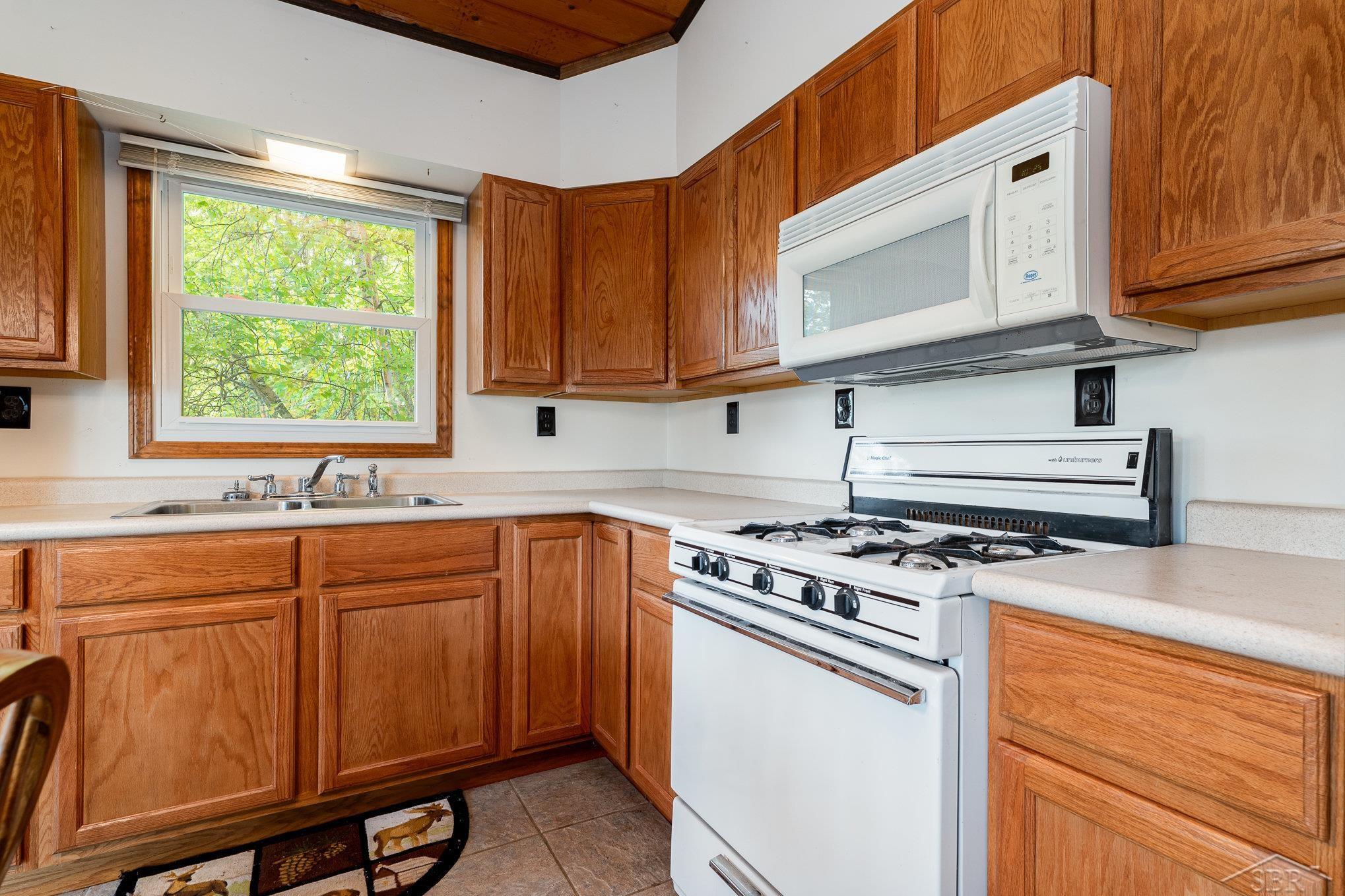 Cadillac, Michigan 49601, United States, 2 Bedrooms Bedrooms, ,1 BathroomBathrooms,Residential,Pending,192861