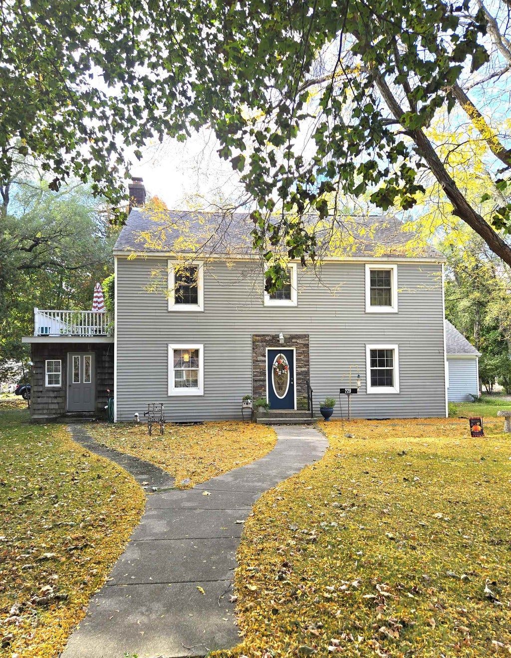 Photo of 229 N Arcade Street, Gladwin, MI 48624 (MLS # 50224446)