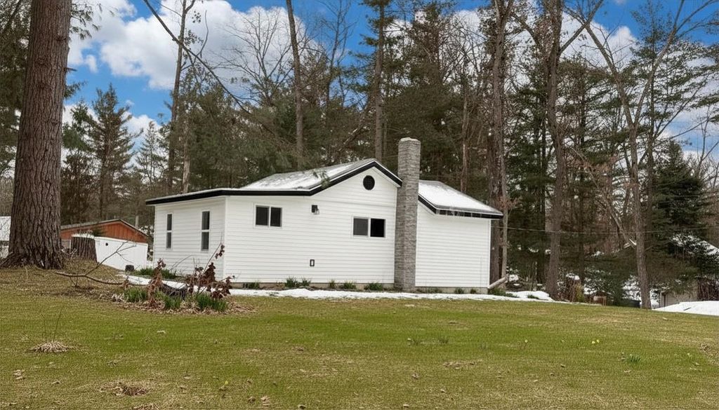 Photo of 2469 N Dodge Lk Road, Harrison, MI 48625 (MLS # 50198612)