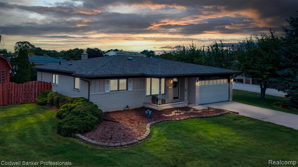 36544 Thomas Drive