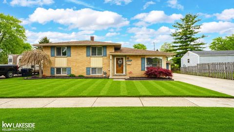 Photo of 43430 Gainsley Drive, Sterling Heights, MI 48313 (MLS # 50207537)