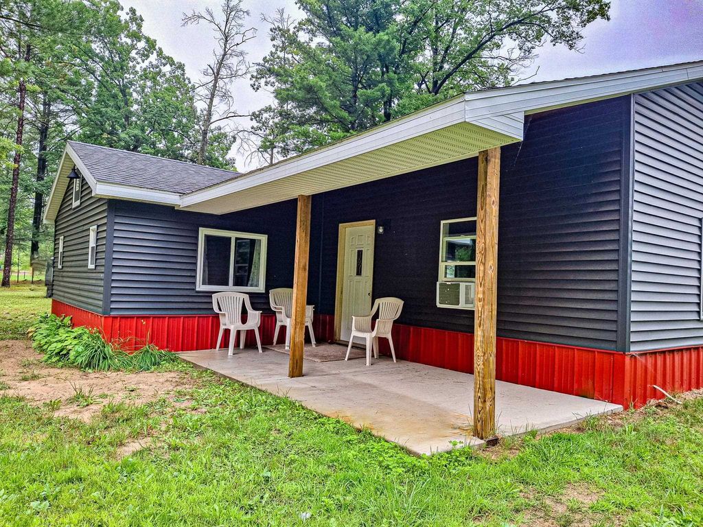 Photo of 6524 Robin Drive, Harrison, MI 48625 (MLS # 50205200)