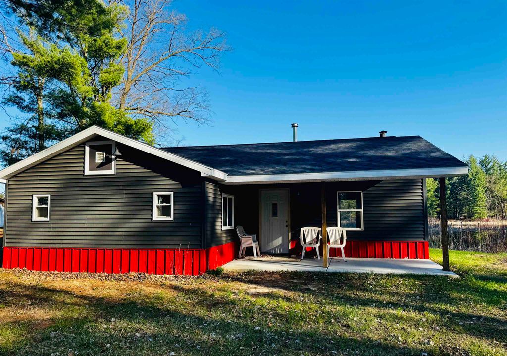 Photo of 6524 Robin Drive, Harrison, MI 48625 (MLS # 50205200)