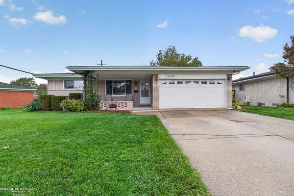 12929 CROMIE DR, WARREN, MI 48088 - Image 88b33533b0afc668d0a8bc1c36fc2906/3694034506