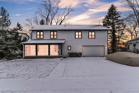 Photo of 23009 Maple Avenue, Farmington, MI 48336 (MLS # 60961108)