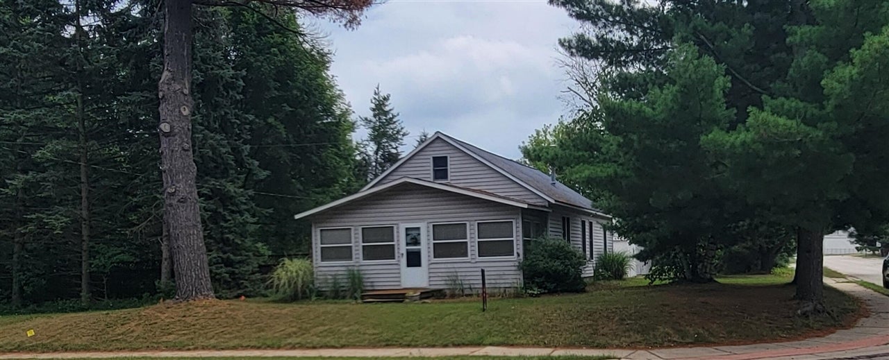 8 E Barton Street
