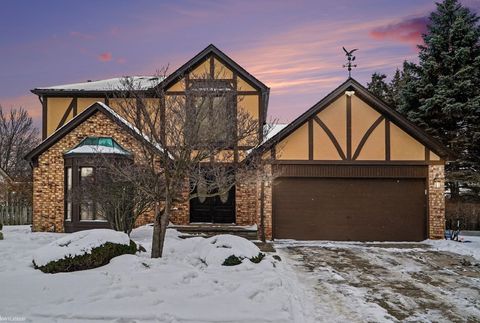 16246 Woodstream Drive Clinton Township MI 48038