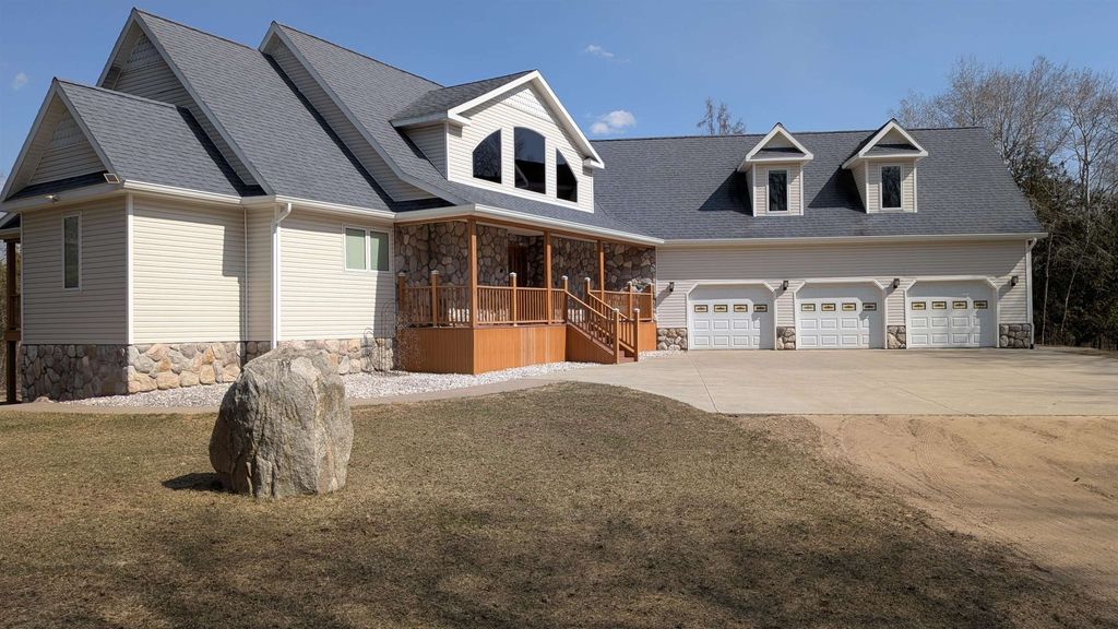 Photo of 9310 Gravel Ridge Drive, Farwell, MI 48622 (MLS # 50203307)