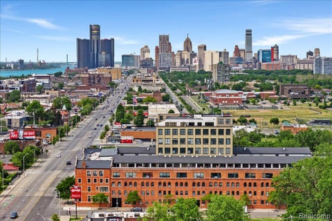 Photo of 6533 E Jefferson Avenue 703 #703, Detroit, MI 48207 (MLS # 61020912)