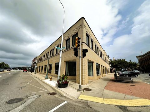 25 S Monroe Street Monroe MI 48161