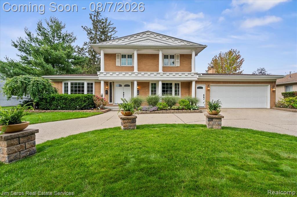 16 Crestwood Drive