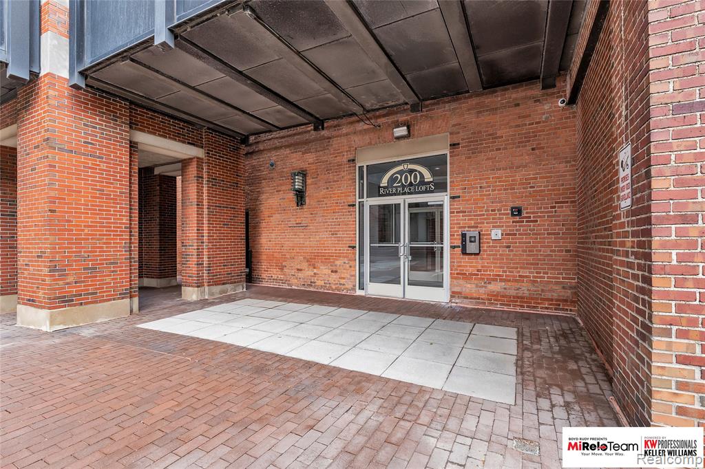 200 River Place Dr.