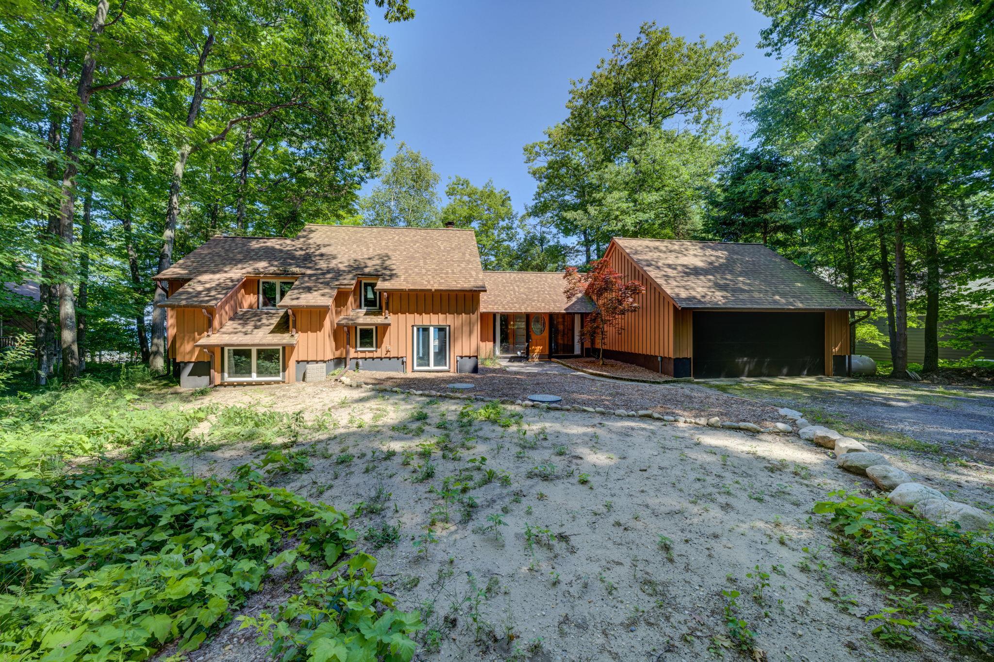 4626 N Omena Point Road Lot: 11