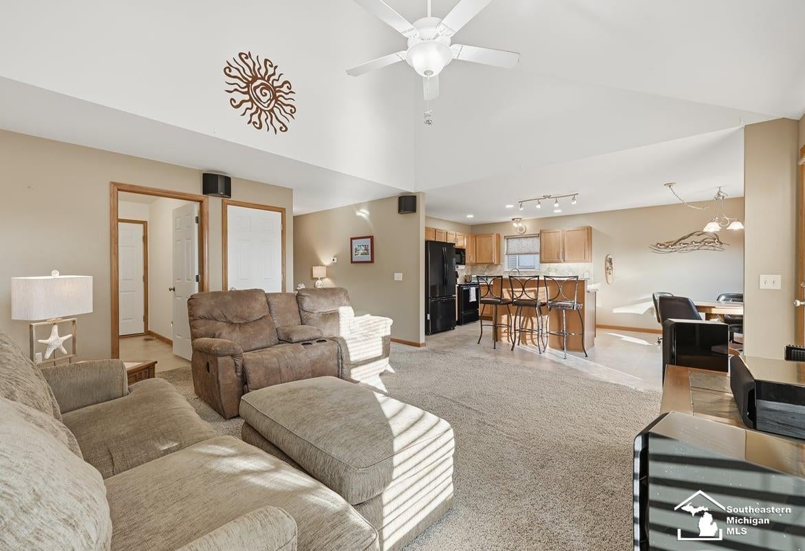 7546 Willow Pointe Drive