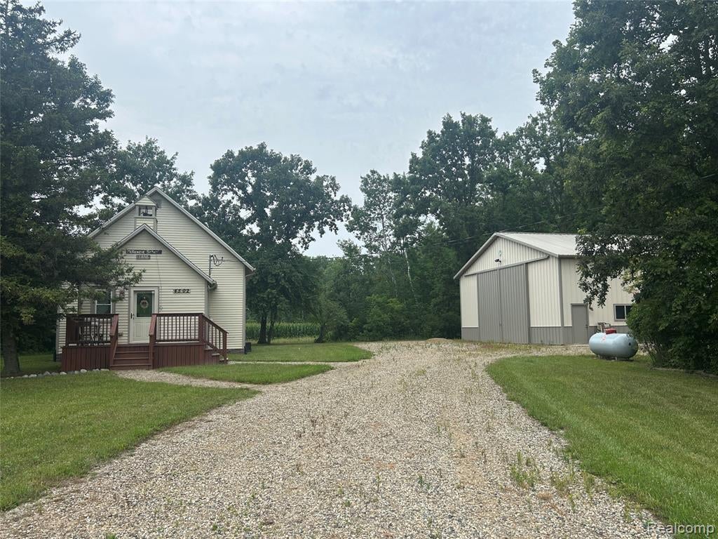 4502 Cemetery Road