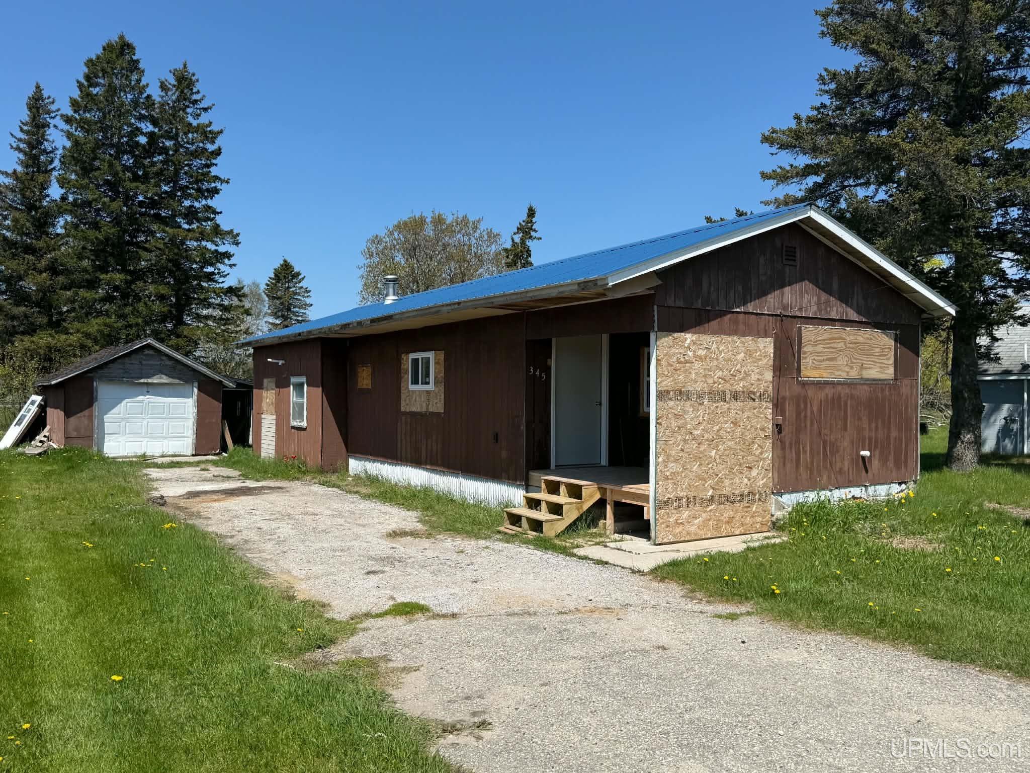 345 N Maple Street