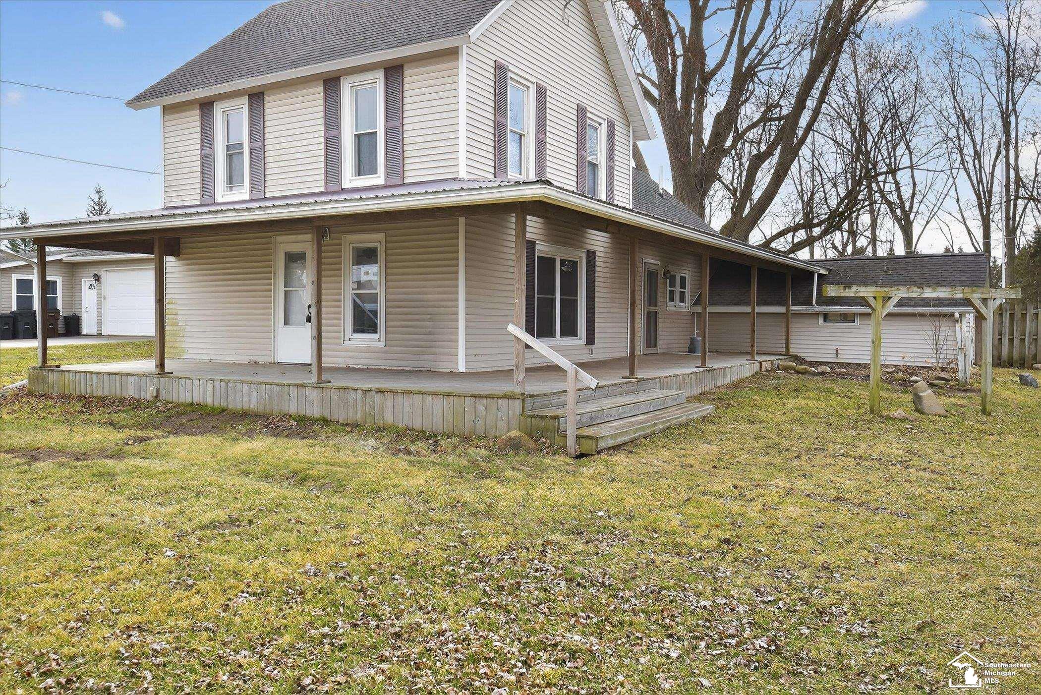 5813 W Temperance Road