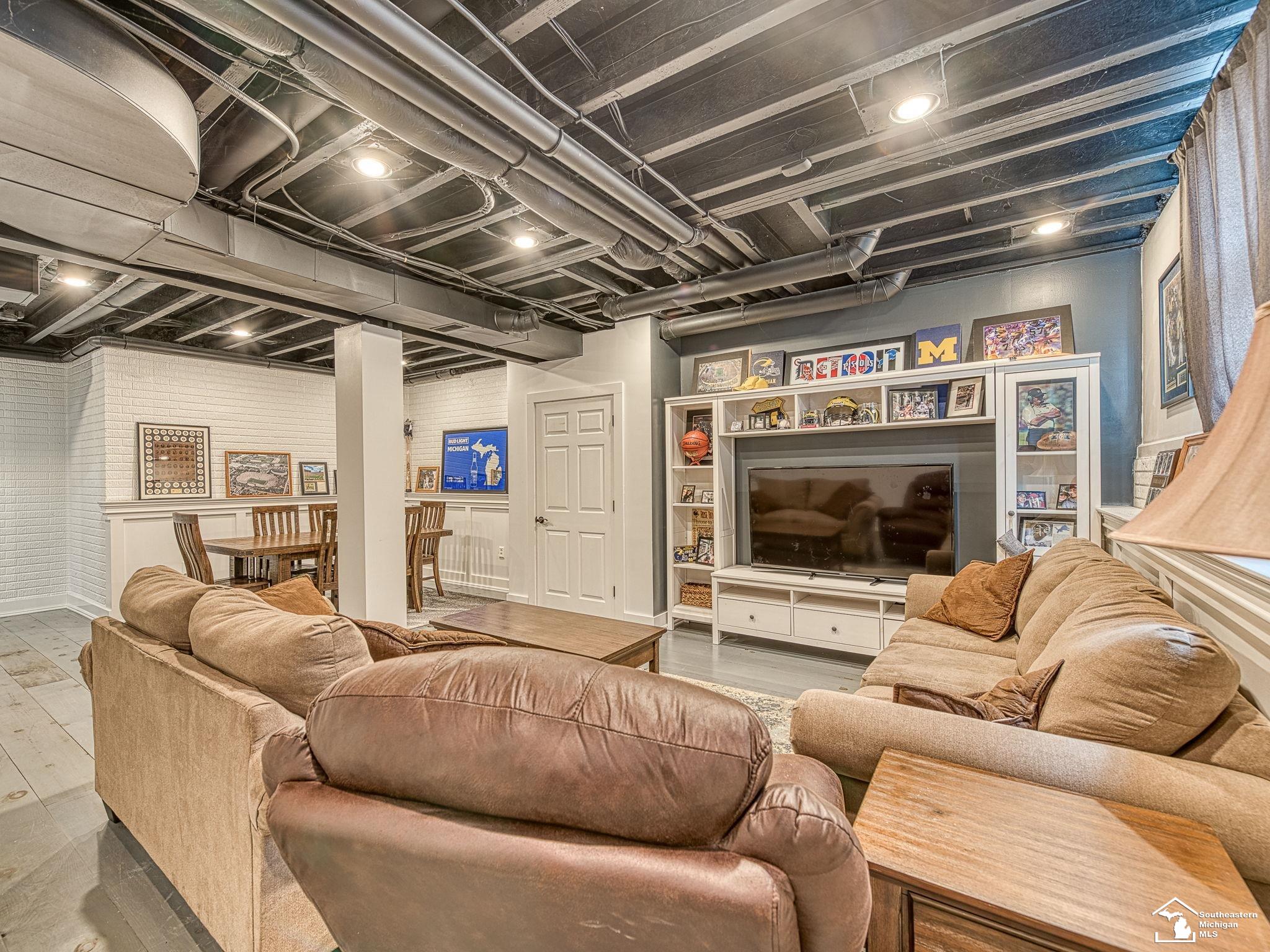 469 Corinth Circle