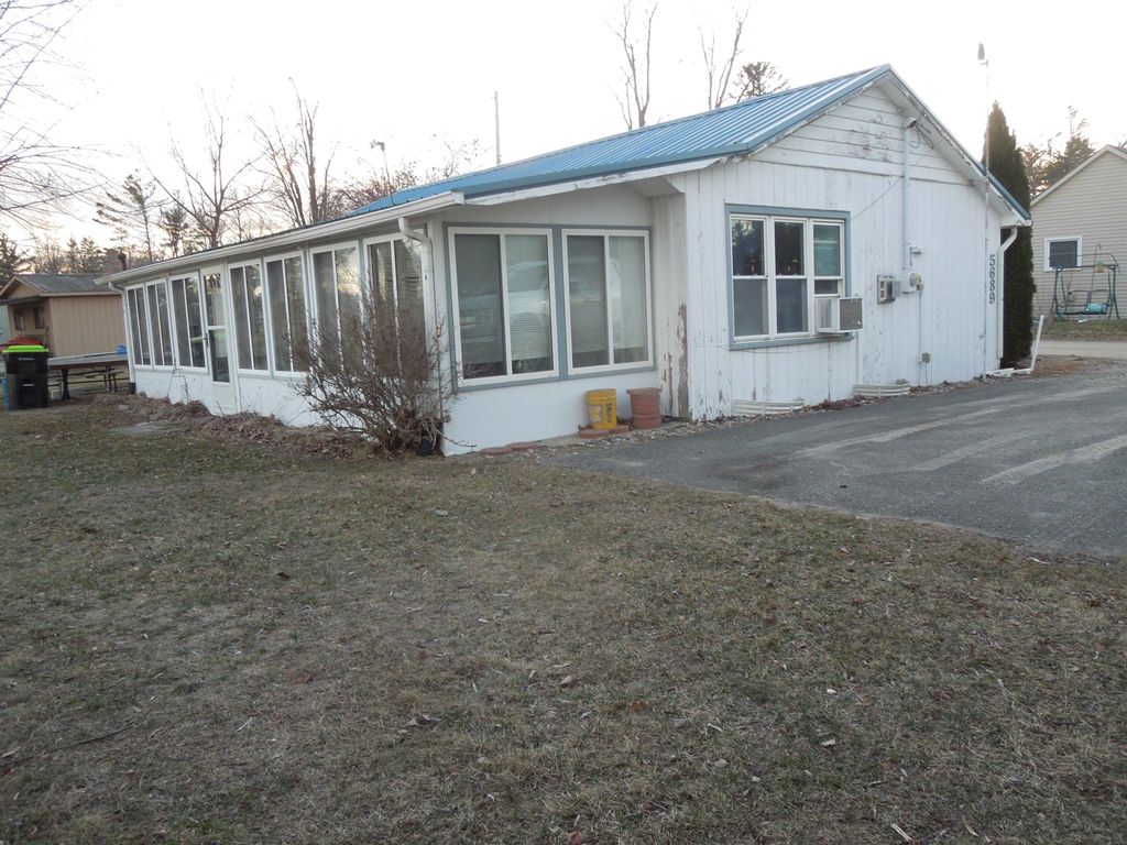 Photo of 5689 Island Road, Beaverton, MI 48612 (MLS # 50203199)