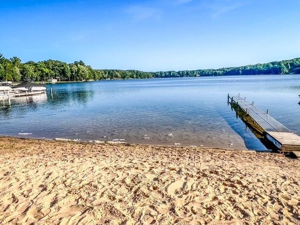 Photo of 5388 GRONDA Road, Harrison, MI 48625 (MLS # 50204283)