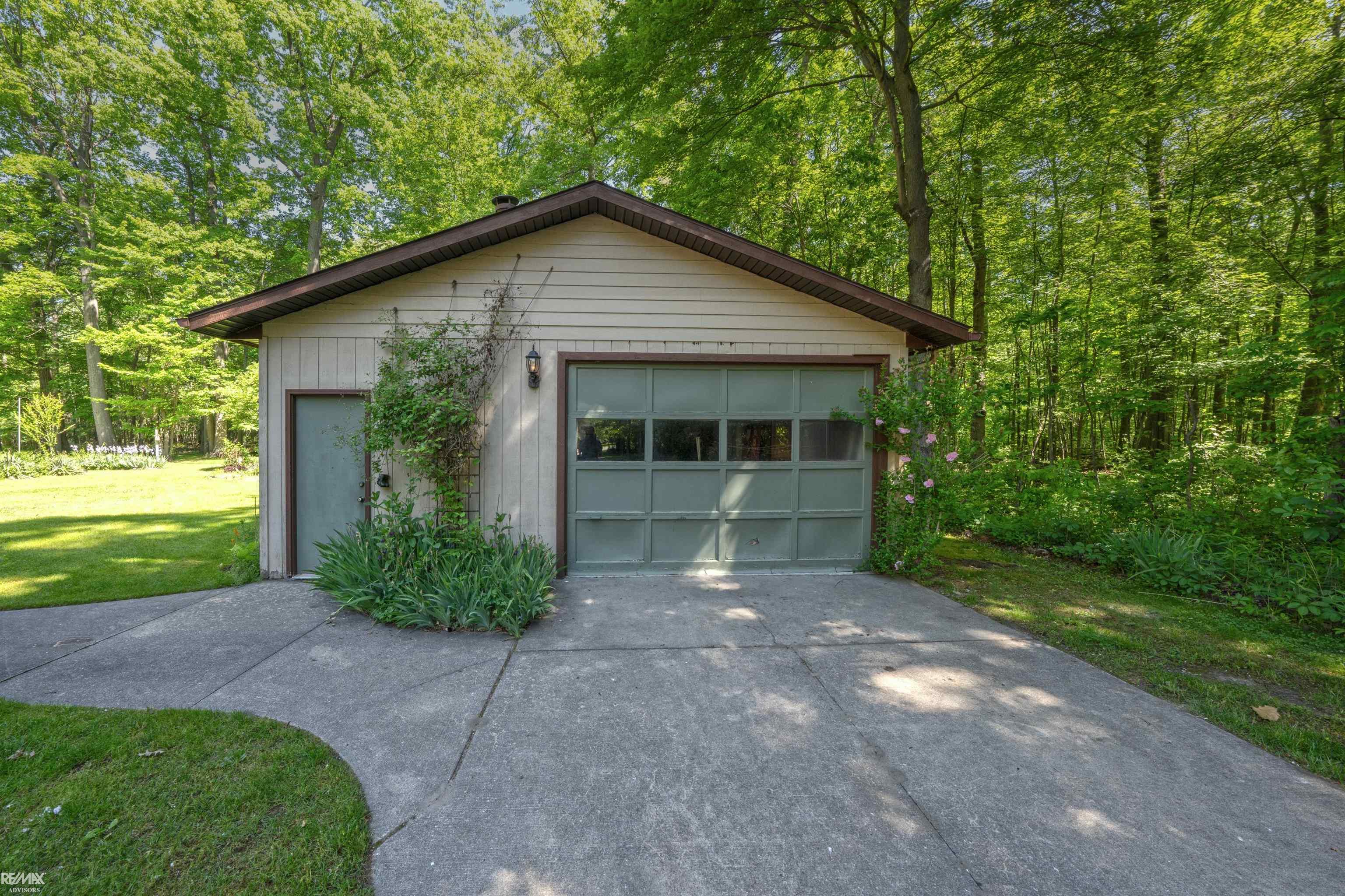 6440 Benoit Road