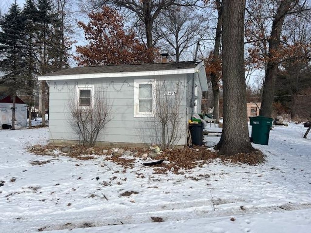 Photo of 2403 Fir Trail, Harrison, MI 48625 (MLS # 50200363)