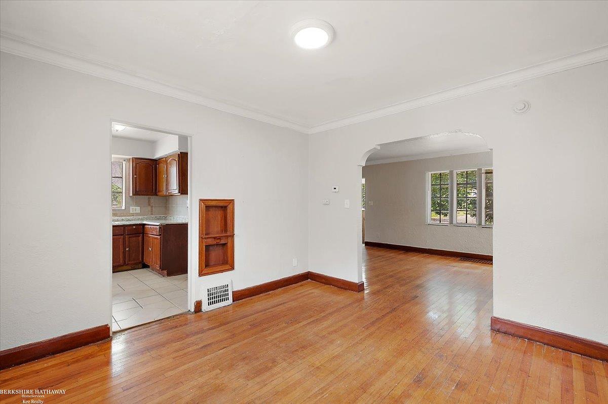 Detroit, Michigan 48227, United States, 3 Bedrooms Bedrooms, ,2 BathroomsBathrooms,Residential,Active,193230