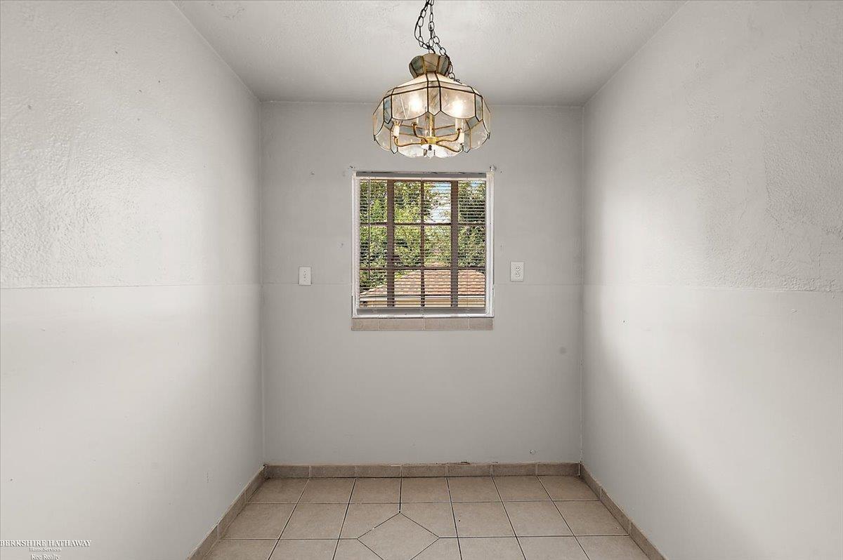 Detroit, Michigan 48227, United States, 3 Bedrooms Bedrooms, ,2 BathroomsBathrooms,Residential,Active,193230