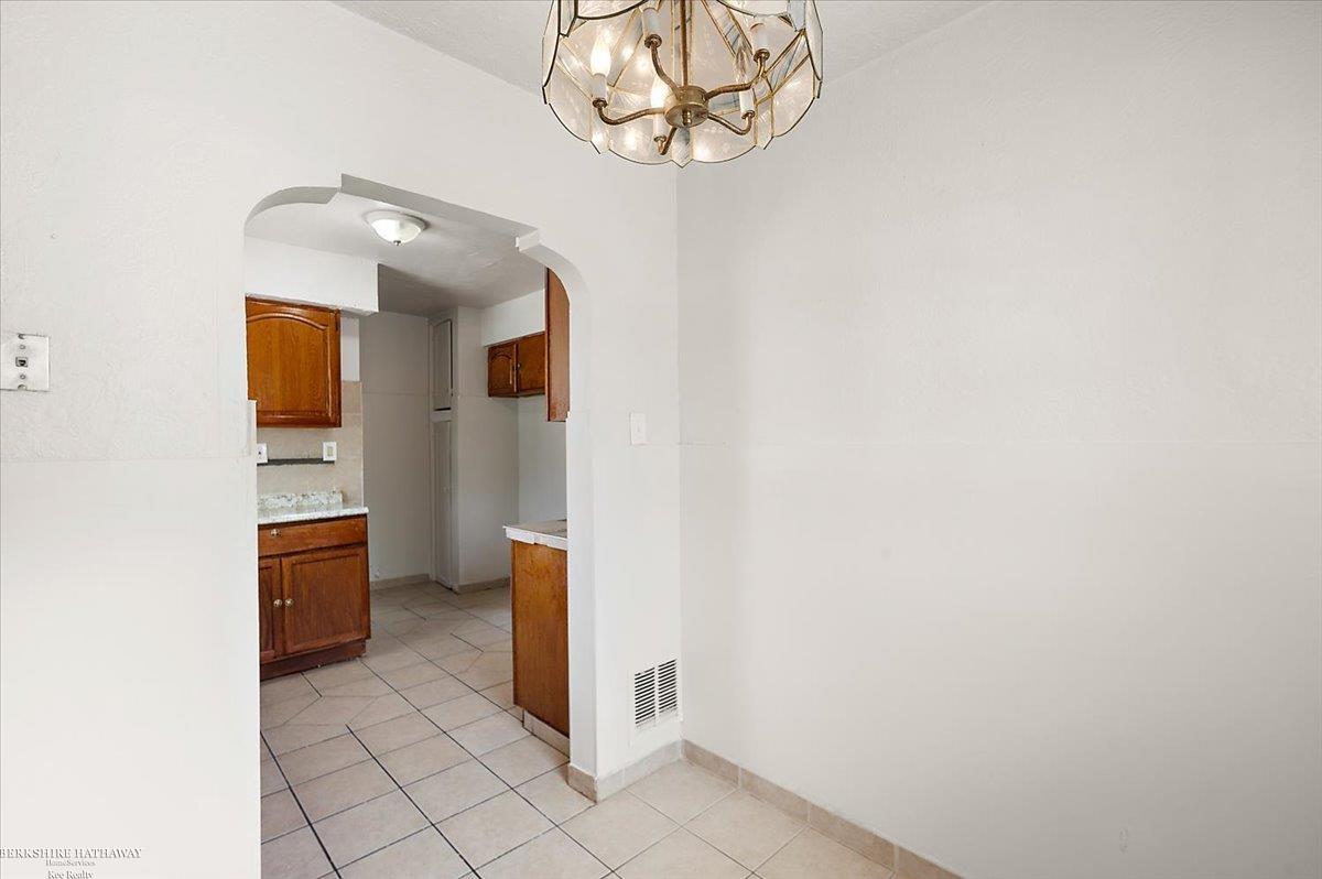 Detroit, Michigan 48227, United States, 3 Bedrooms Bedrooms, ,2 BathroomsBathrooms,Residential,Active,193230