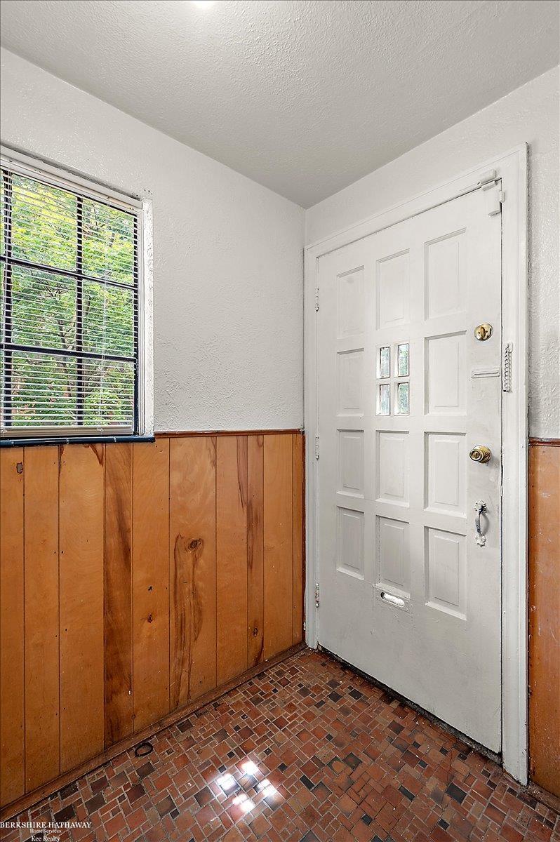 Detroit, Michigan 48227, United States, 3 Bedrooms Bedrooms, ,2 BathroomsBathrooms,Residential,Active,193230