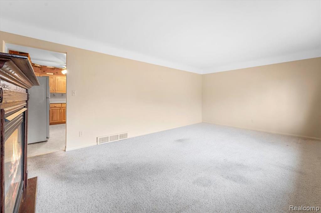 5033 Robinwood Street