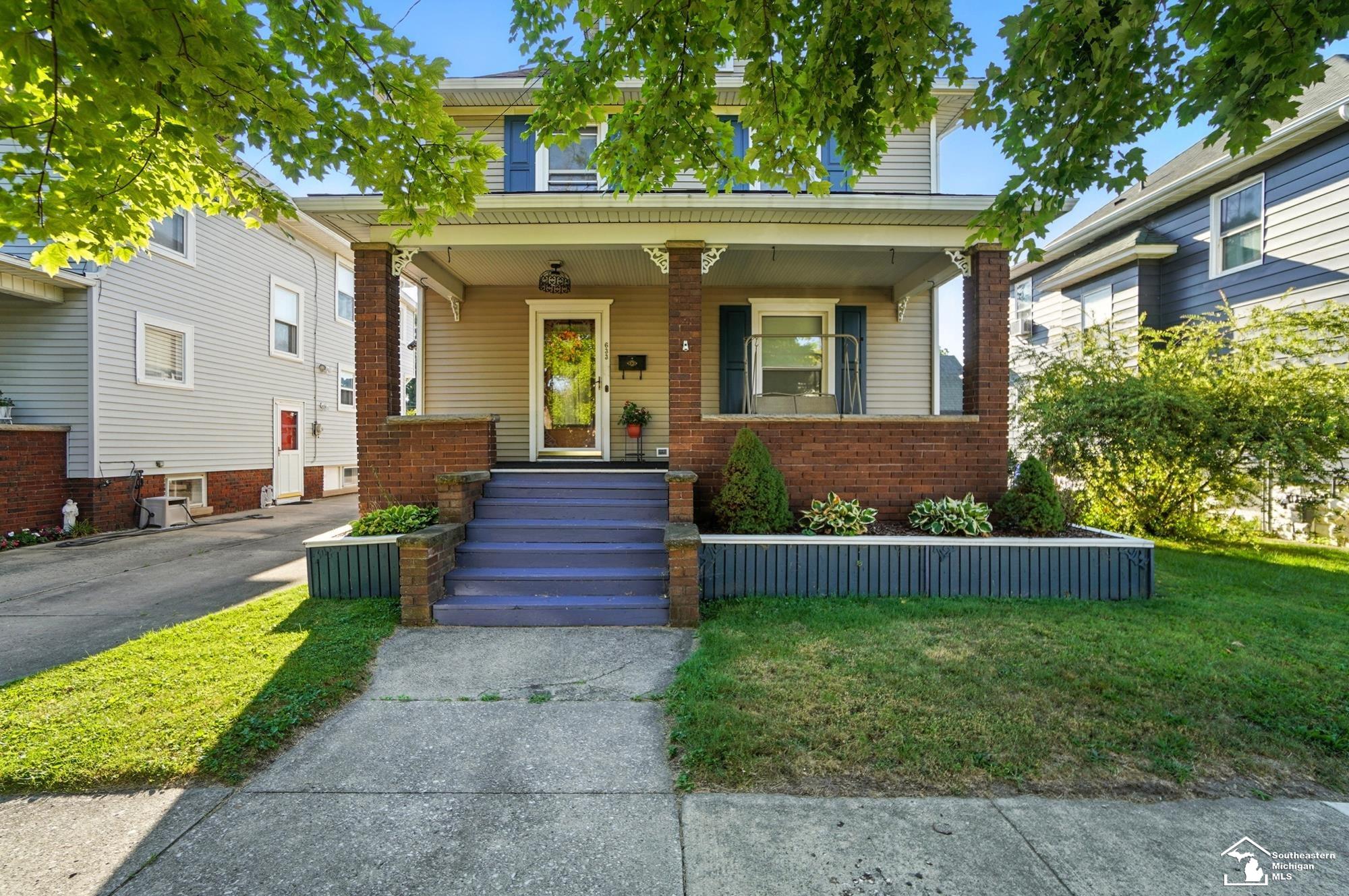 633 Scott Street