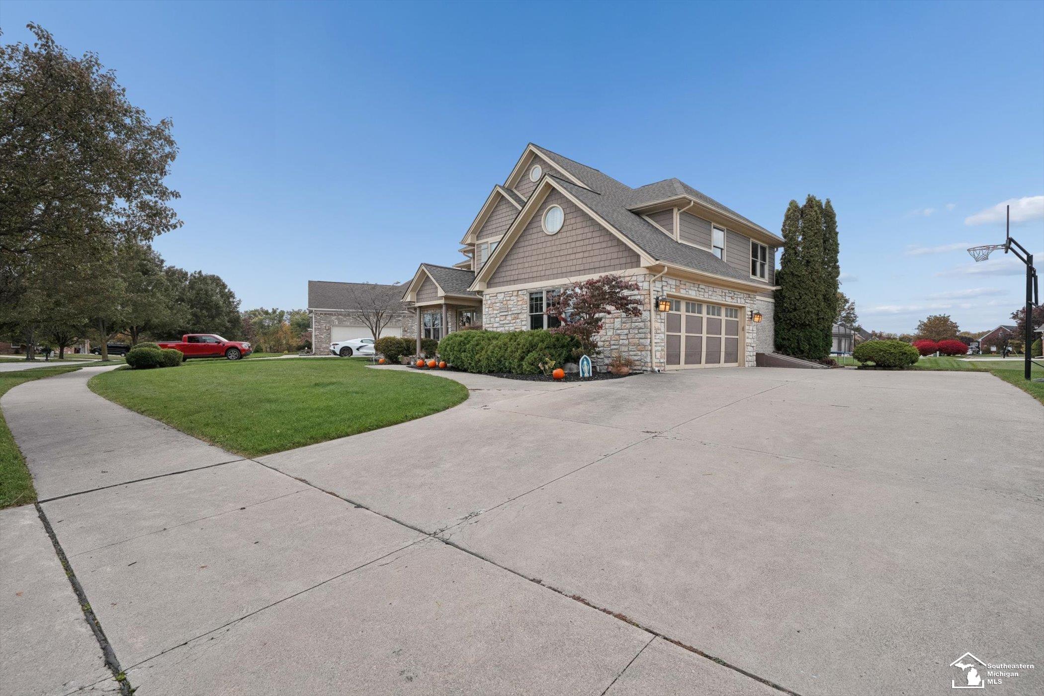 8439 Eagle Pointe Drive
