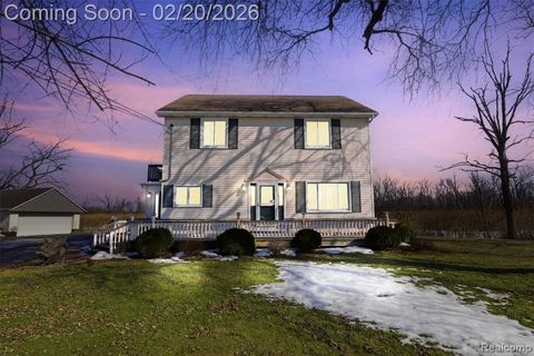 7775 S Huron River Drive South Rockwood MI 48179