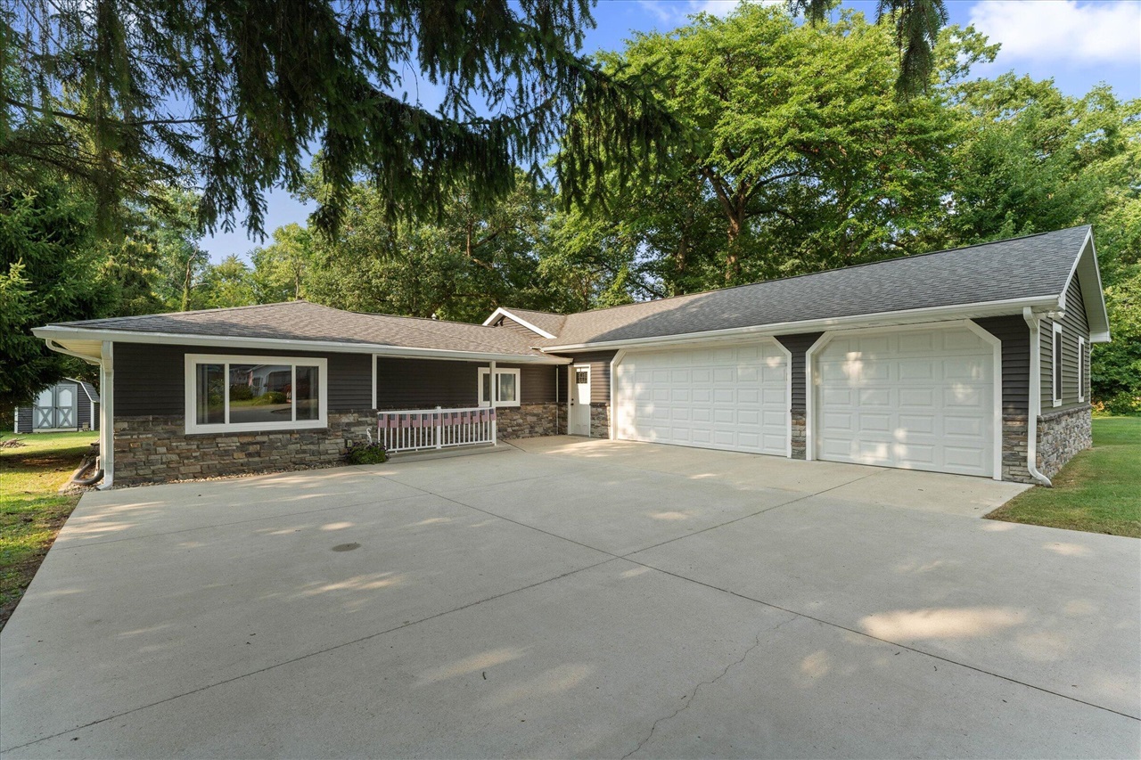 21684 Channel Parkway