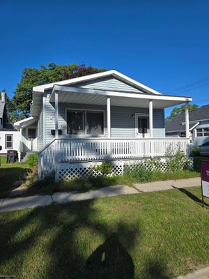 907 MICHIGAN ST, PORT HURON, MI 48060 - Image 8f42e06da4f0fbac283967fdc5e54005/3254419529