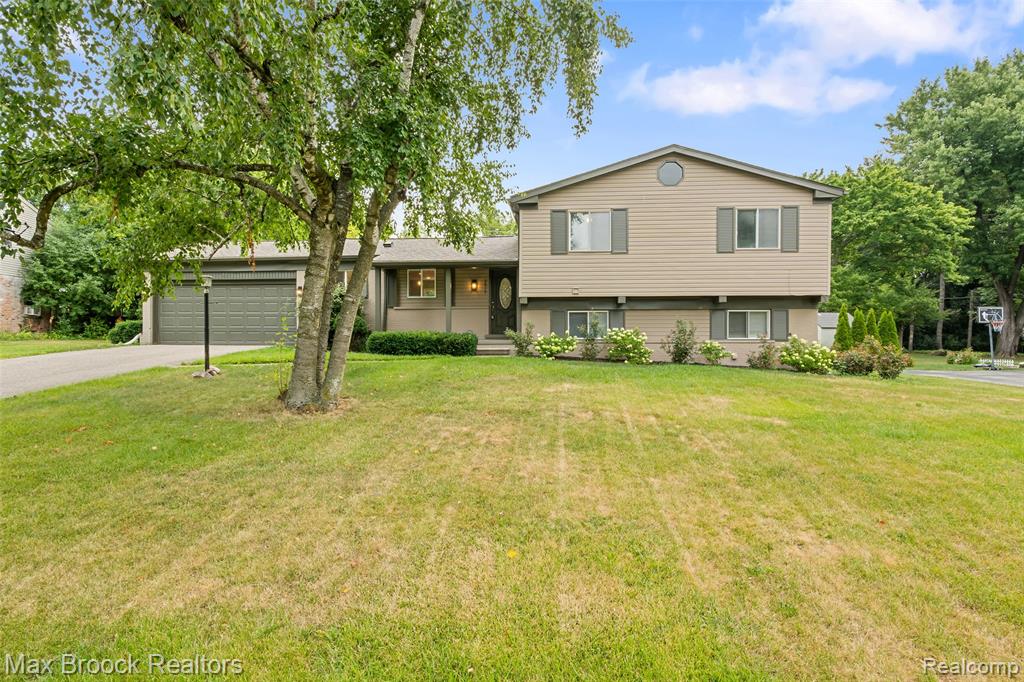 2615 Douglas Drive