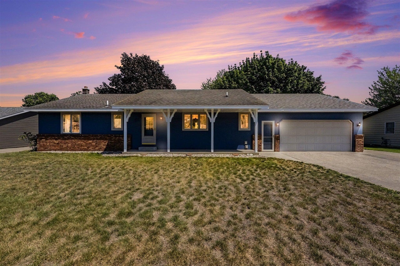 2660 Creek View Drive