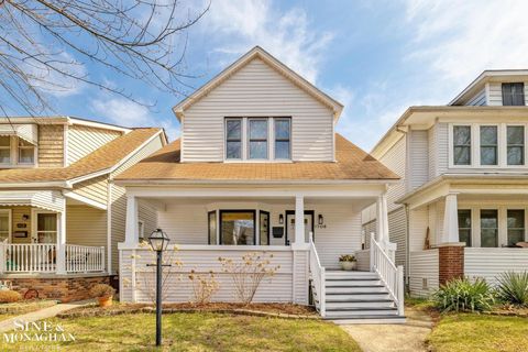 Photo of 1108 Wayburn Street, Grosse Pointe Park, MI 48230 (MLS # 50203082)